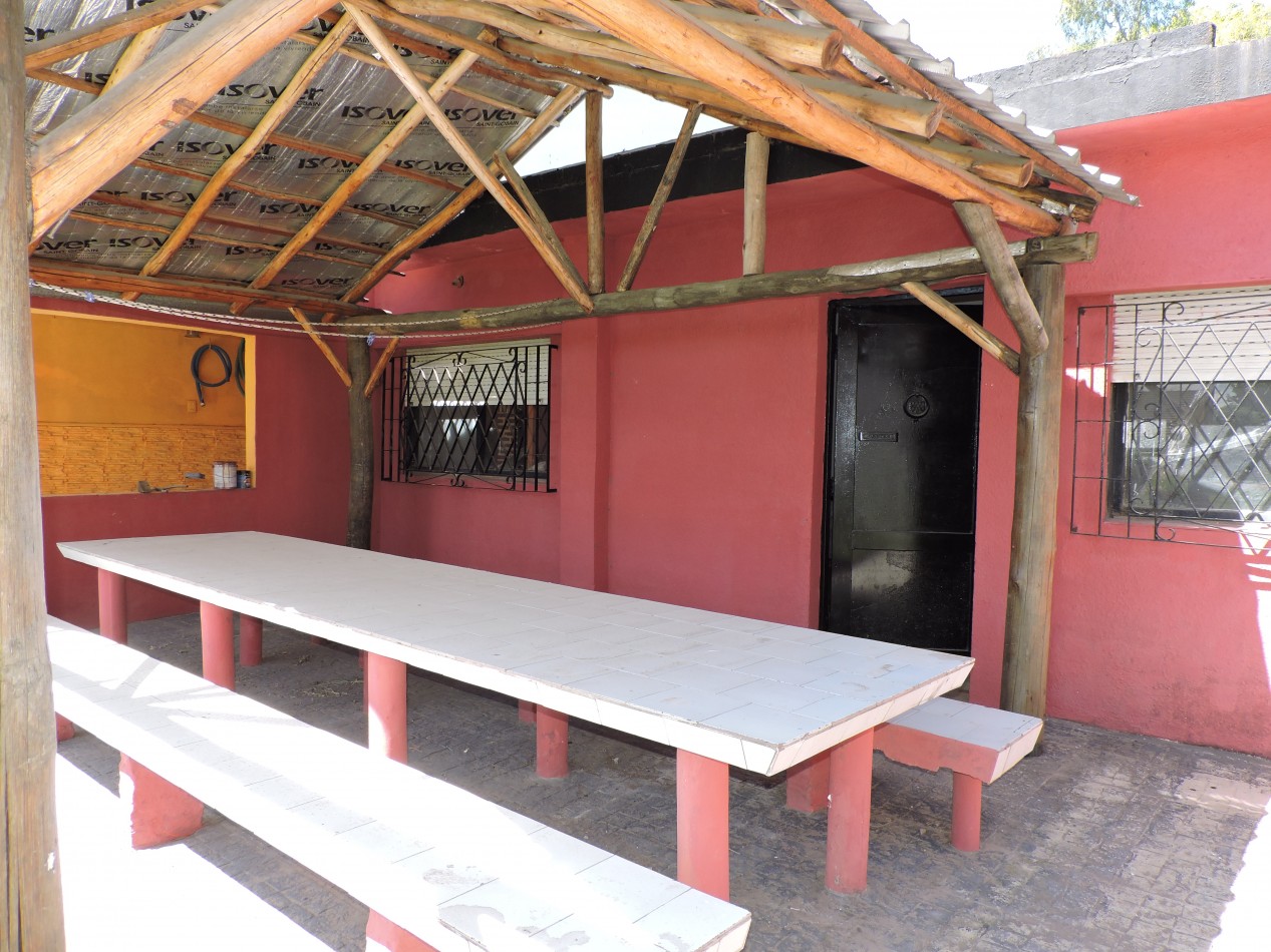 Casa Quinta a 200 metros de Ruta 3, Km 34.700