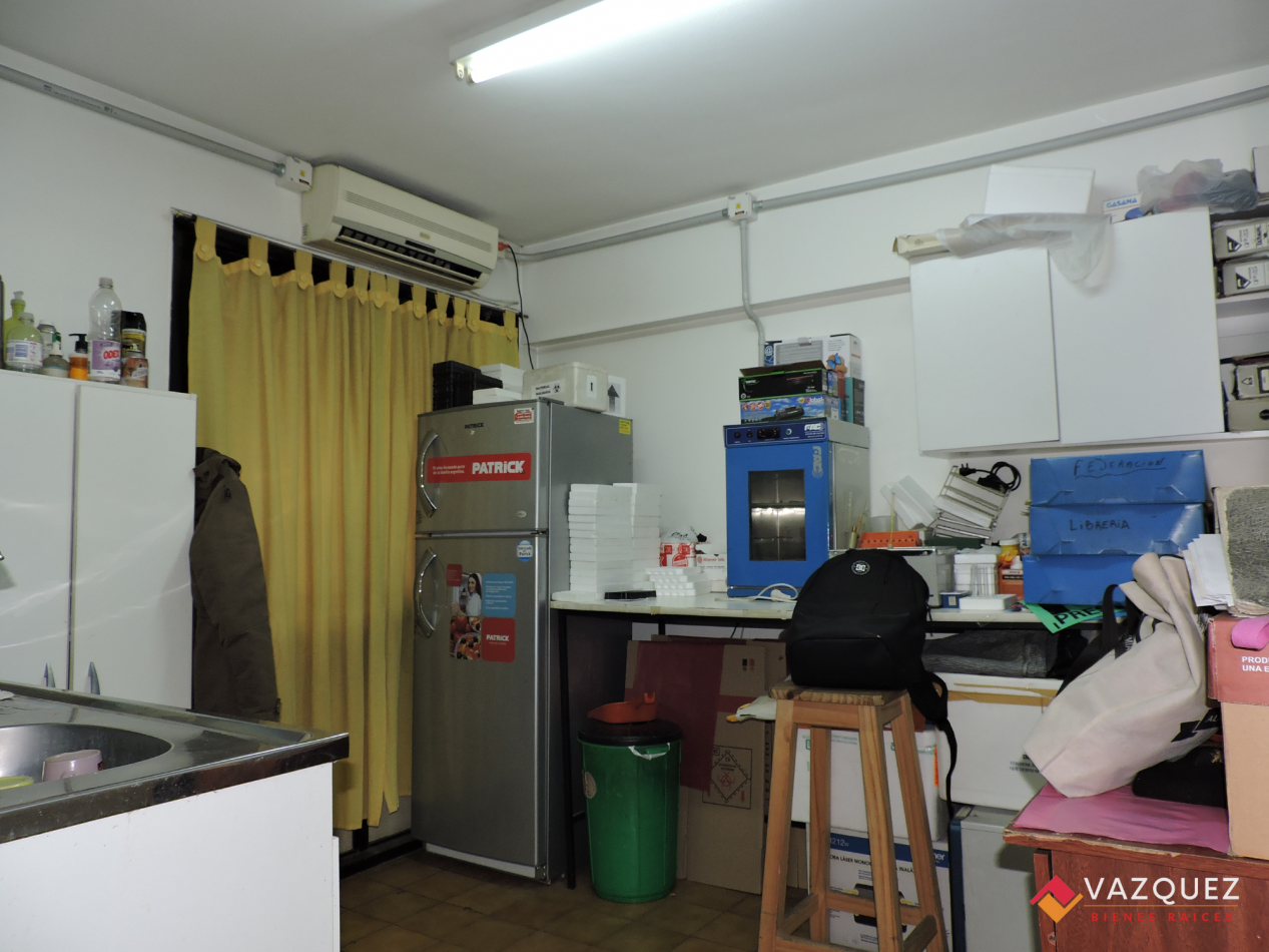 Oficina con Cochera Ideal Consultorio 