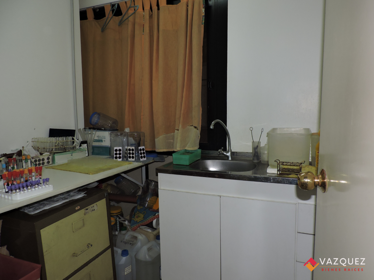 Oficina con Cochera Ideal Consultorio 