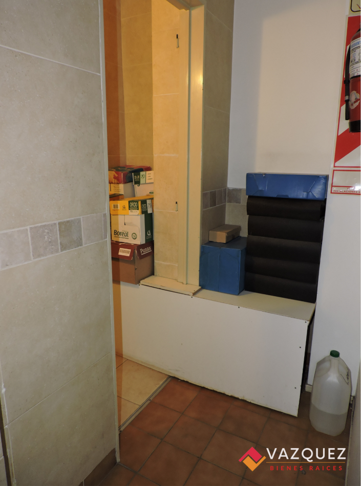 Oficina con Cochera Ideal Consultorio 