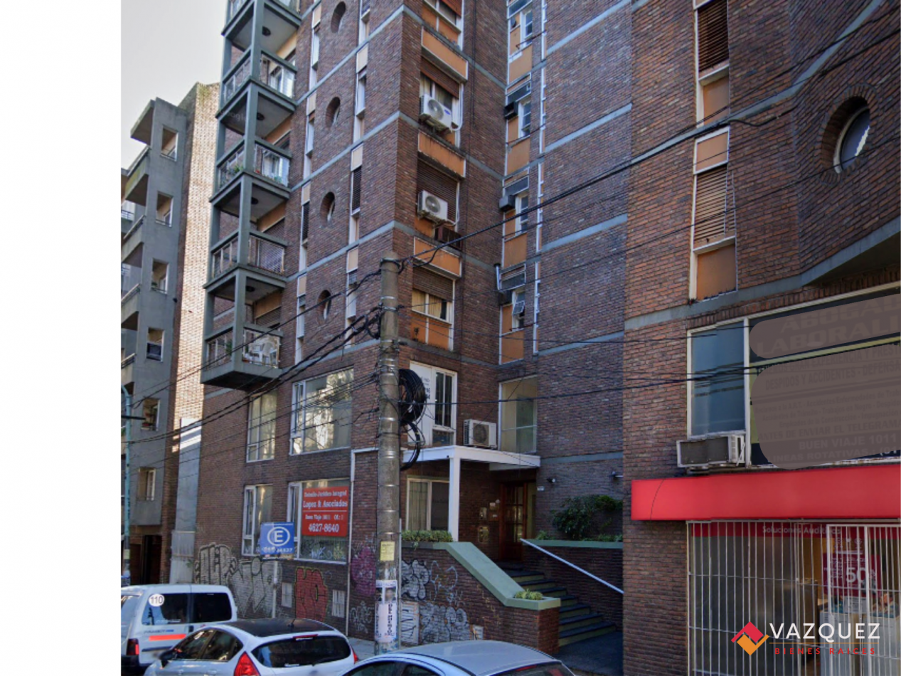 Oficina con Cochera Ideal Consultorio 