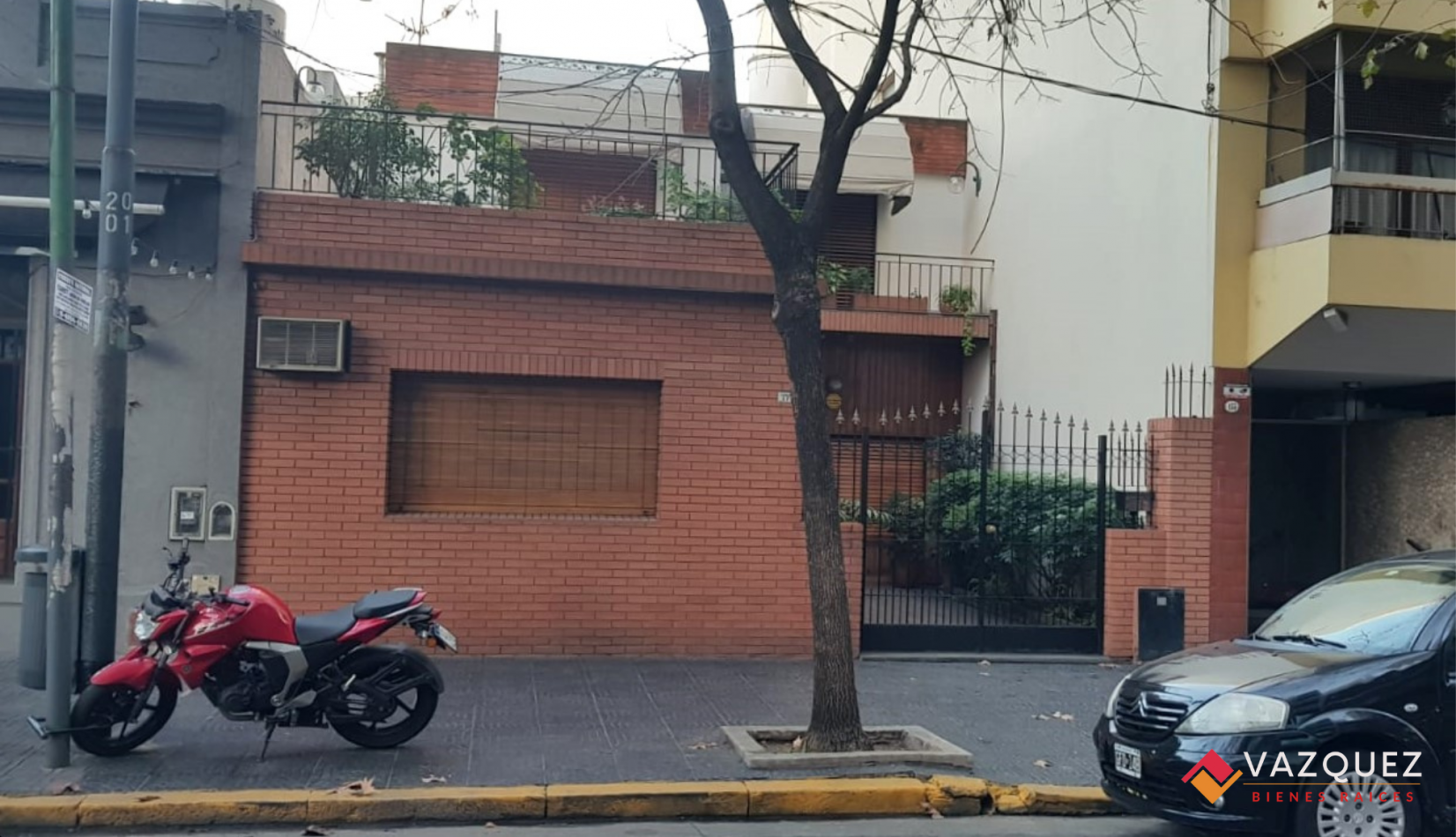 Unico Lote Villa Luro a metros de Bv Ramon Falcon 