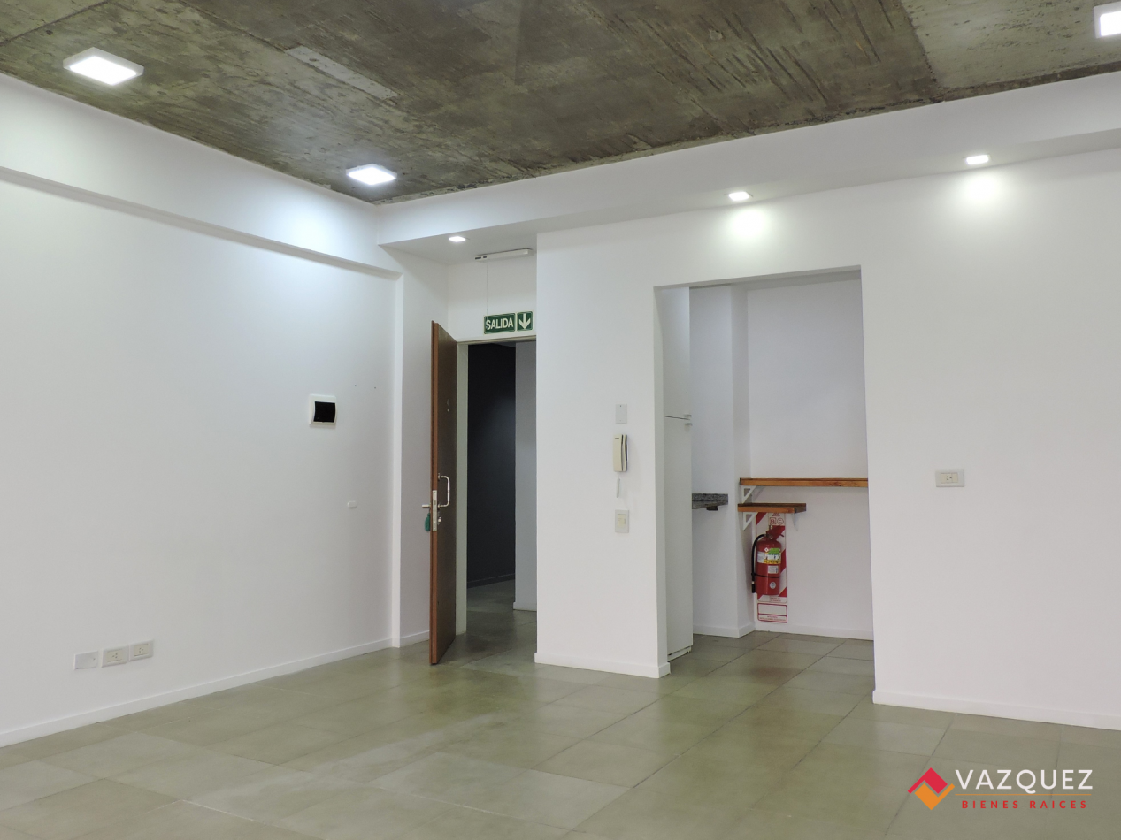 Moderna Oficina Con Cochera. Financiacion