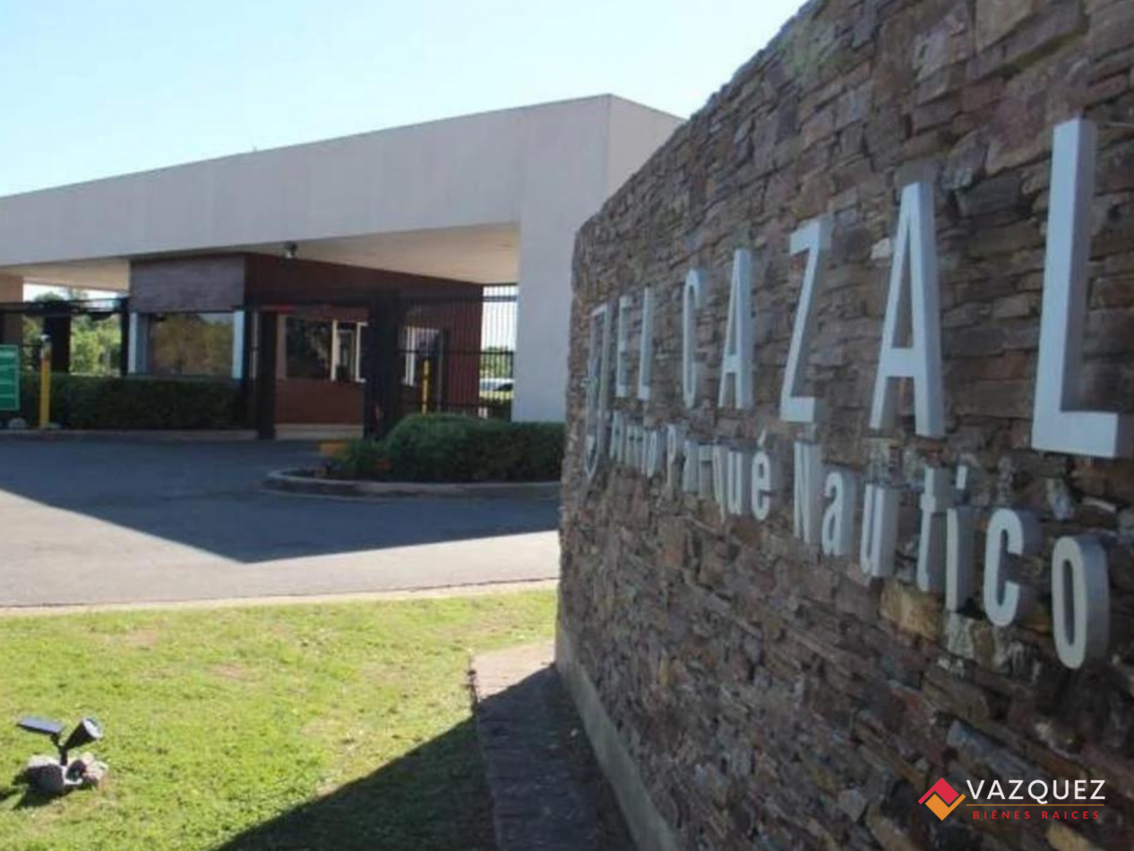 Lote a la Laguna Club Nautico El Cazal