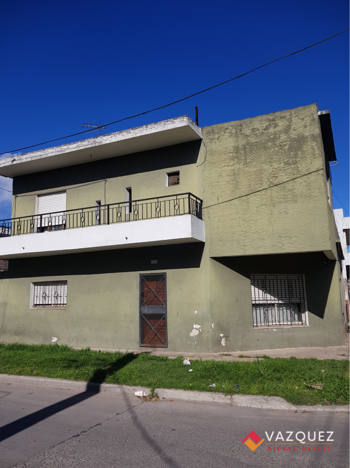 Dos Dptos 3 Ambientes mas Monoambiente en Block