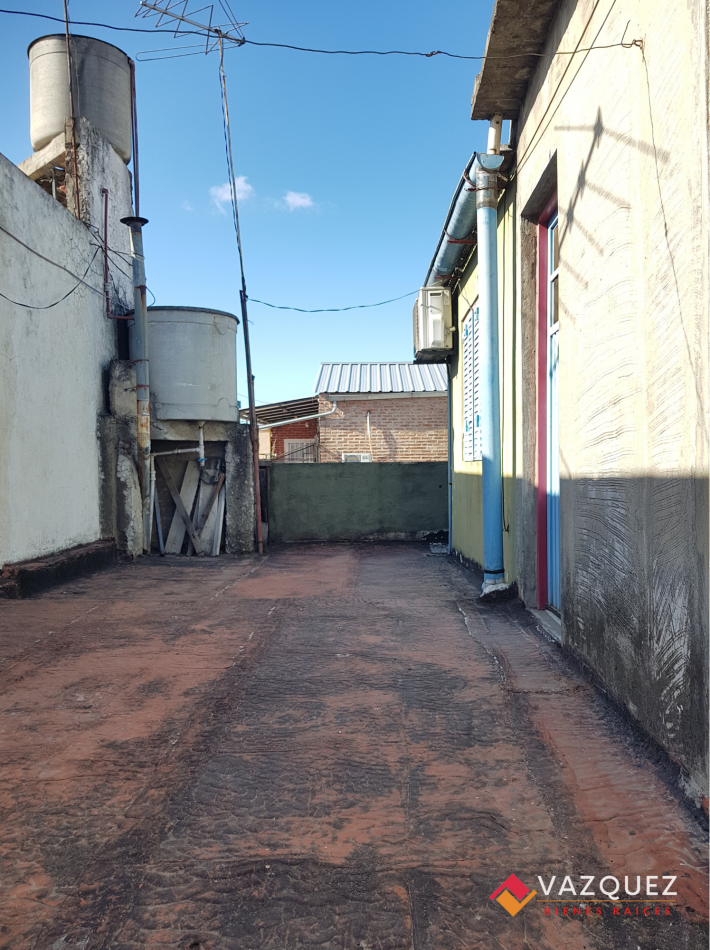 Dos Dptos 3 Ambientes mas Monoambiente en Block