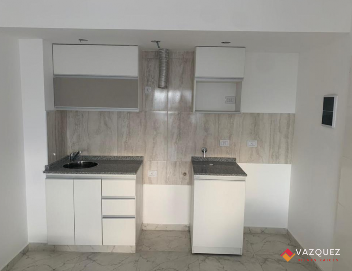 Departamento Tres Ambientes en Duplex con Cochera