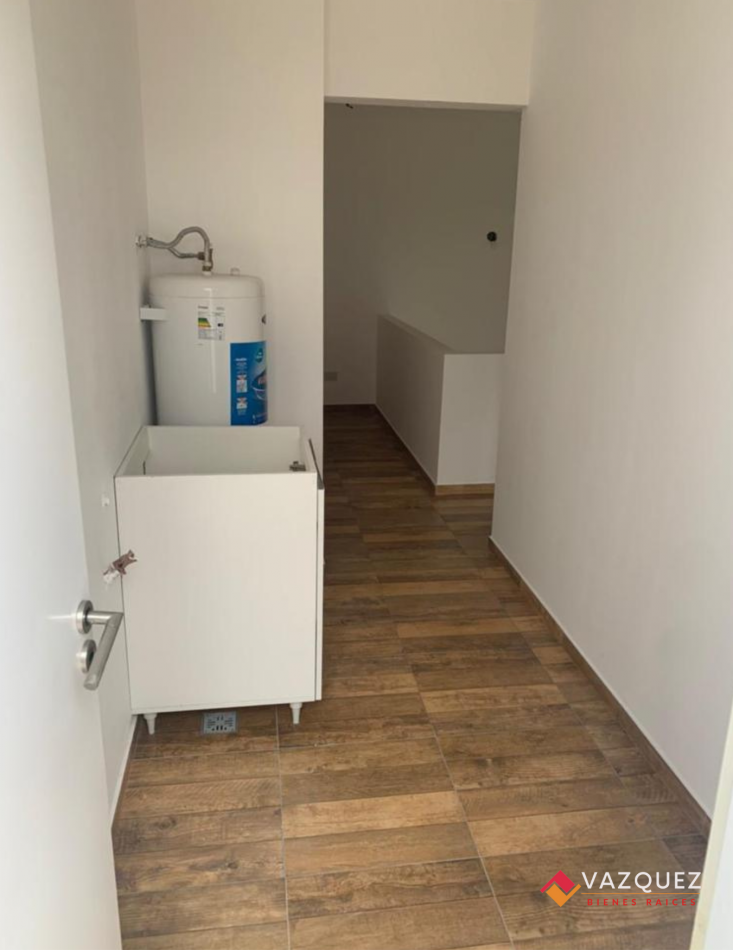 Departamento Tres Ambientes en Duplex con Cochera