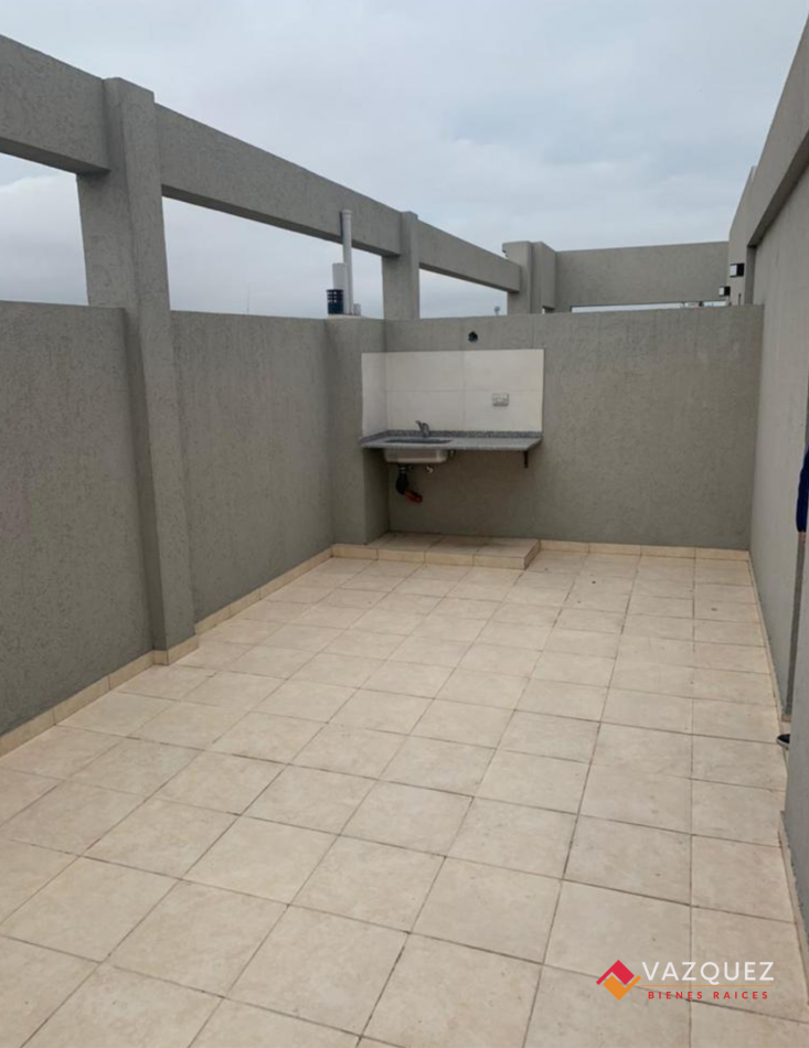 Departamento Tres Ambientes en Duplex con Cochera