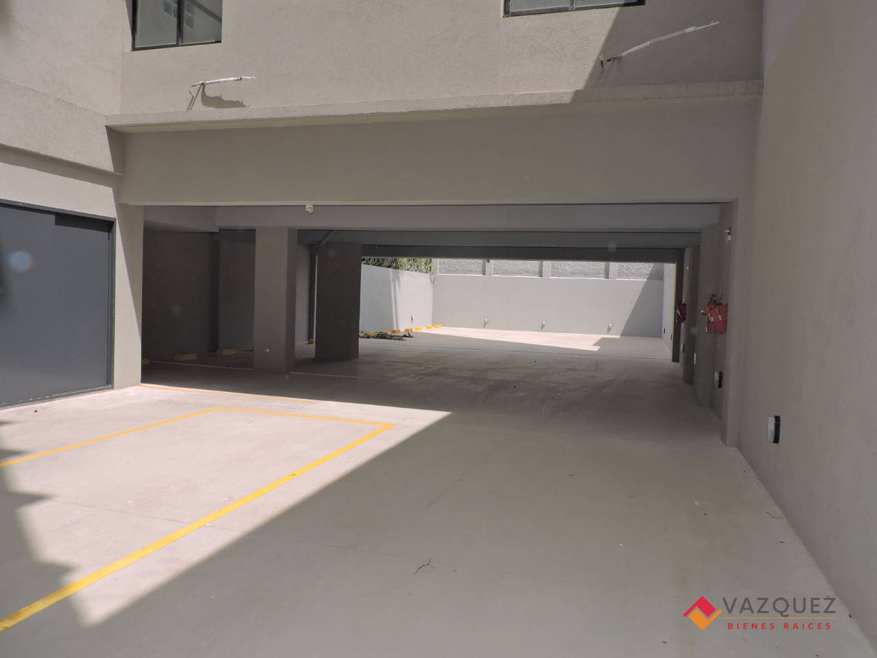 Departamento 3 ambientes Con Cochera Descubierta D