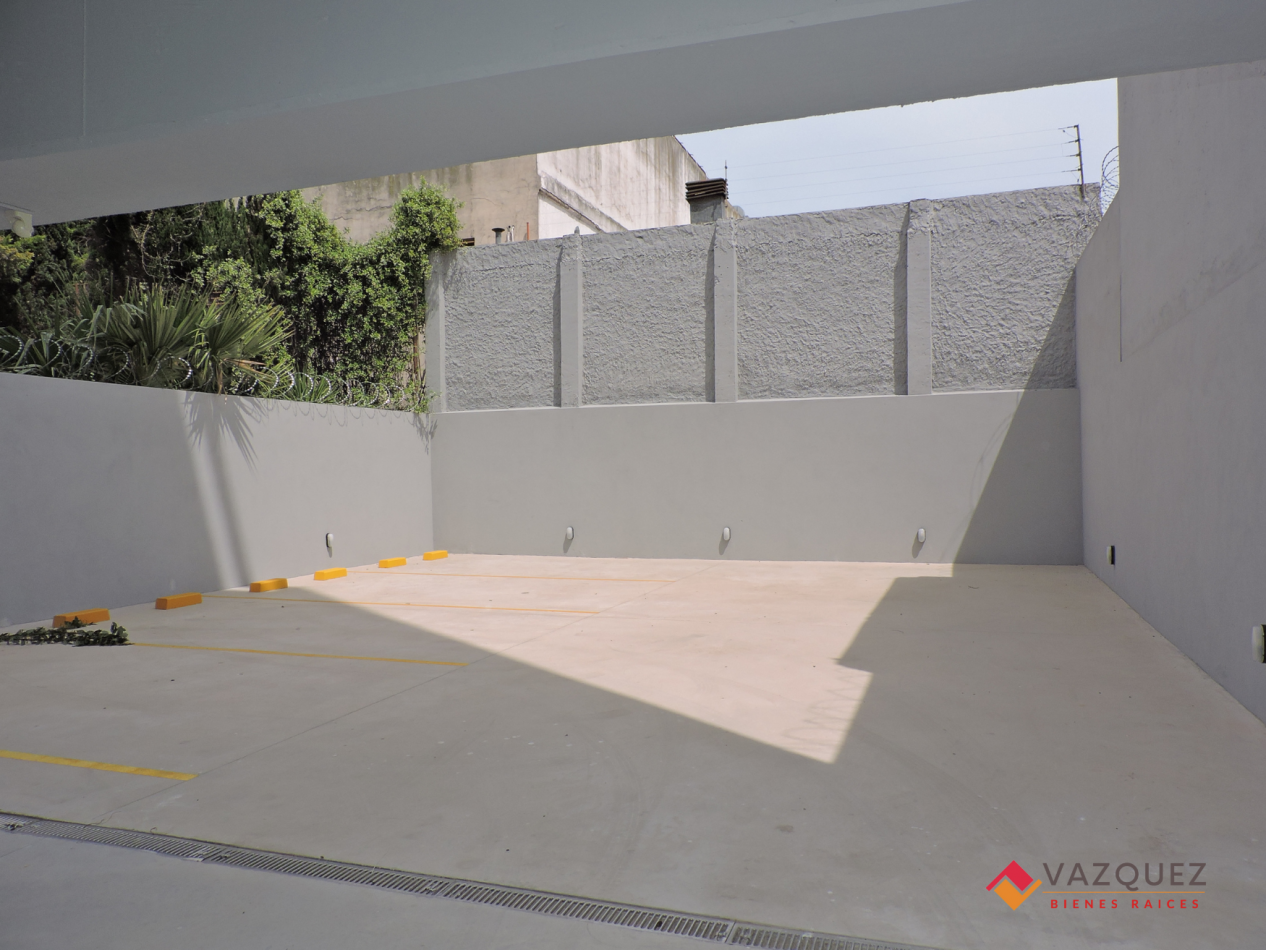 Departamento 2 ambientes con Cochera Descubierta A