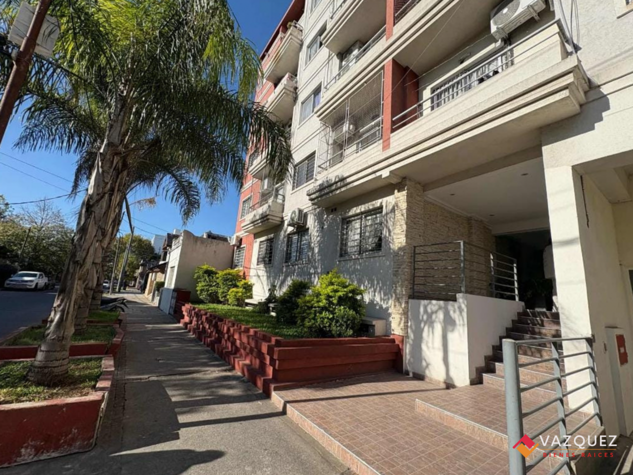 Departamento 2 ambientes con cochera Ramos Mejia