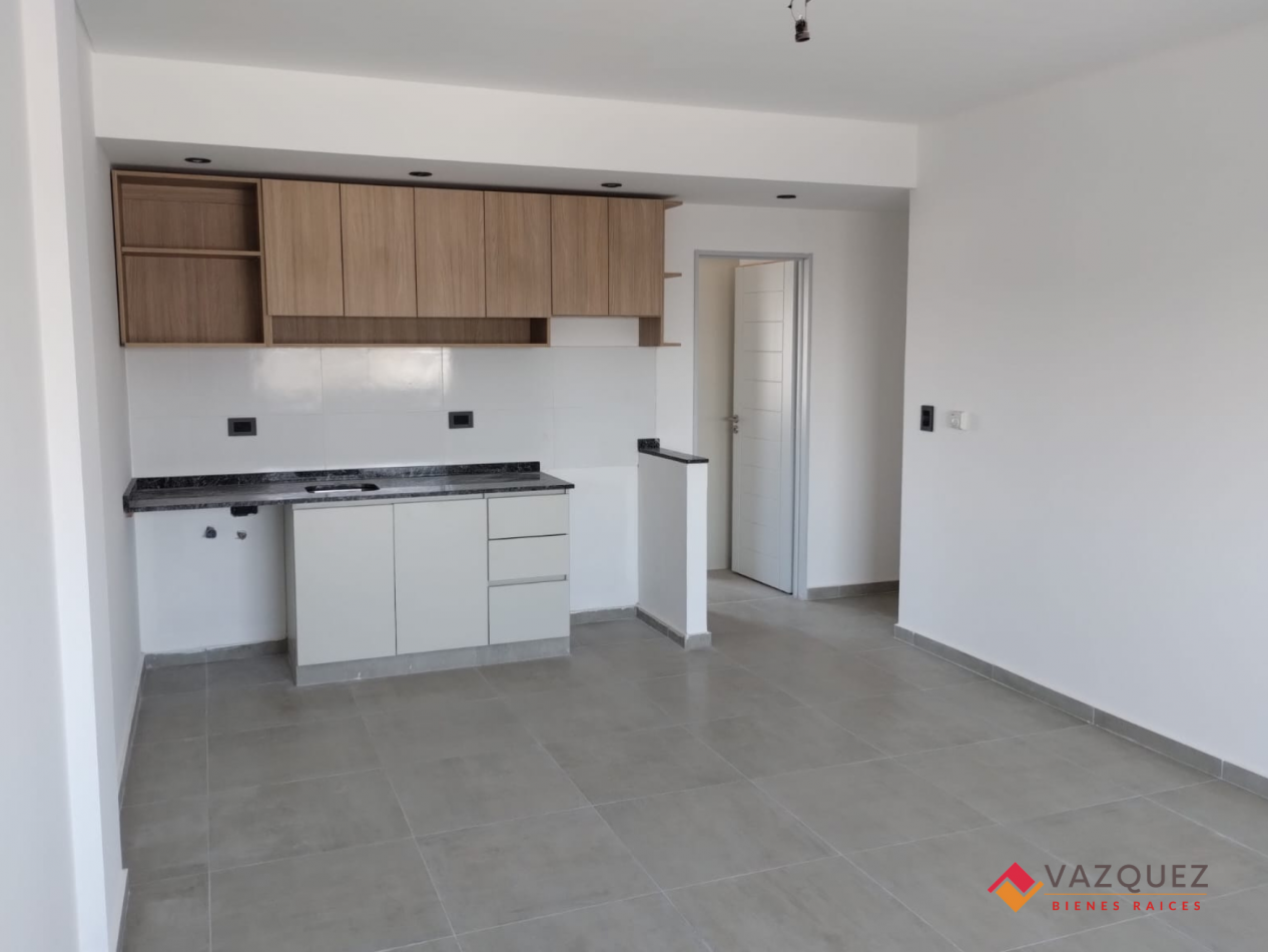 Departamento 3 ambientes Con Cochera Descubierta D