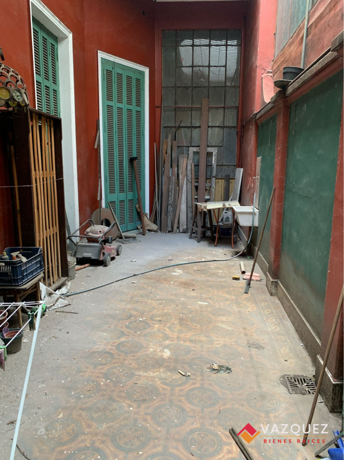 Pequeña Mansion de Estilo en Constitucion 