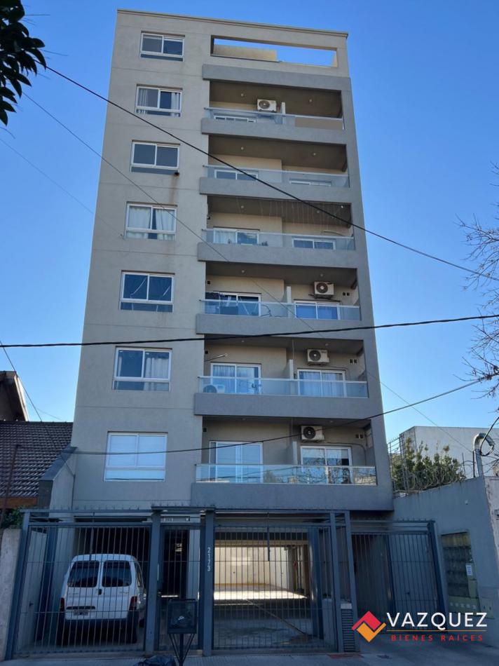 Departamento Tres Ambientes en Duplex con Cochera