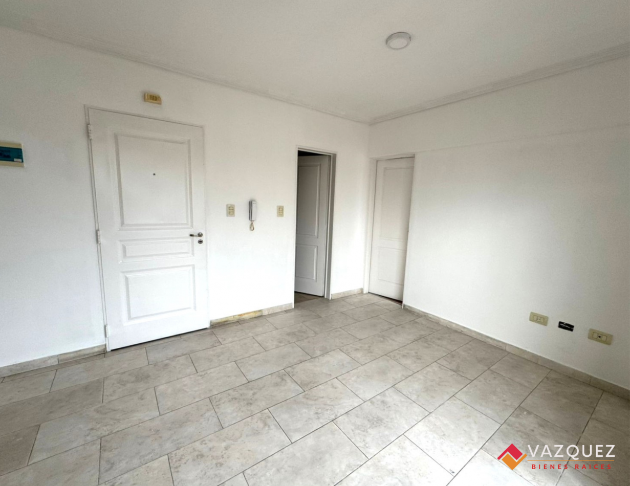 Centro de San Justo 2 Ambientes con Cochera