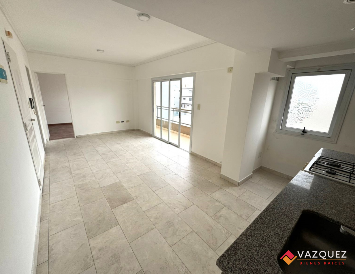 Centro de San Justo 2 Ambientes con Cochera