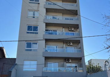 Departamento Tres Ambientes en Duplex con Cochera